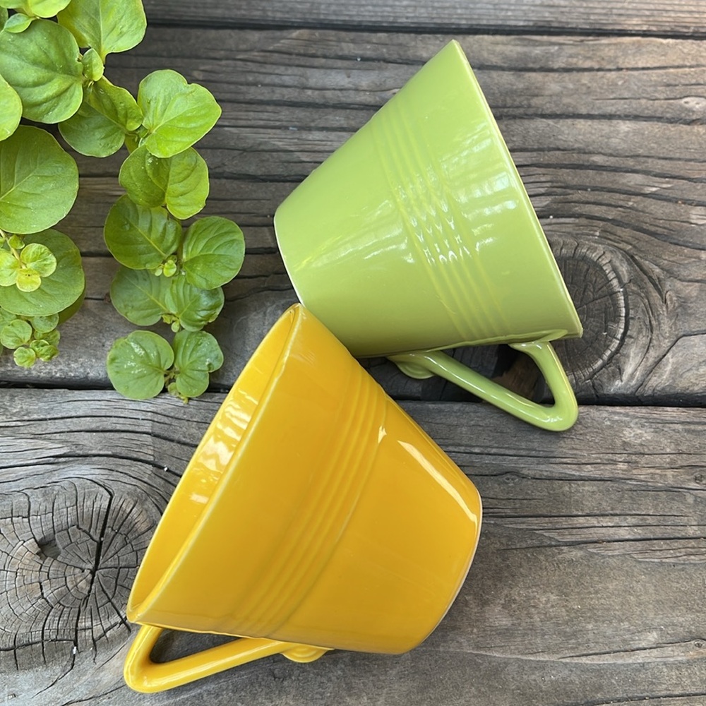 Vintage MCM 2 Harlequin Coffee Cups :: Yellow & Green :: by Homer Laughlin